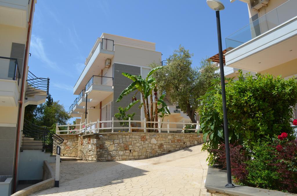 Elite 2 Kosta Hotel Dhermi Exterior photo