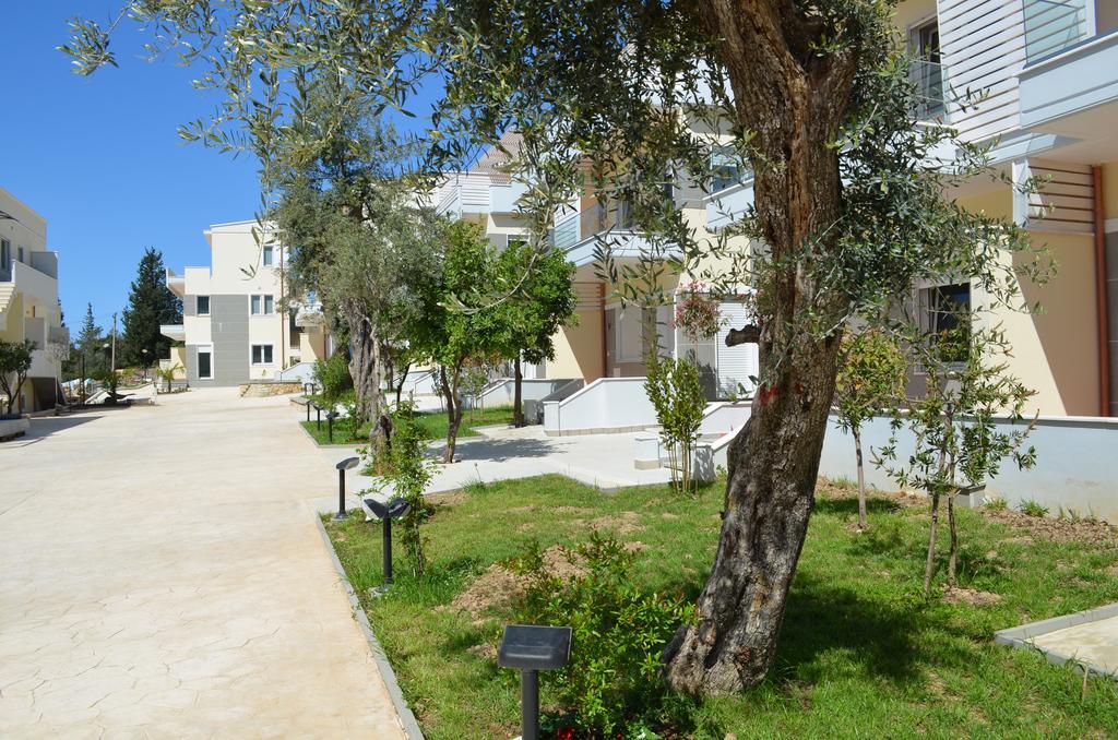 Elite 2 Kosta Hotel Dhermi Exterior photo